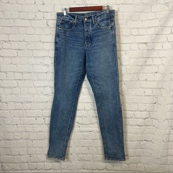 American Eagle Outfitters High Rise Girlfriend Distressed Jeans Size 6 Long - Picture 1 of 11